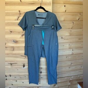 FIGS grey scrub set